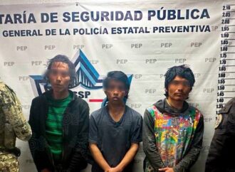 TrÃ­o traÃ­a 80 dosis de cristal y heroÃ­na en Puebla; marinos los detienen