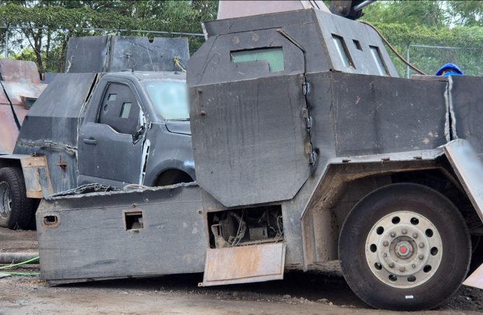 FGR destruye 15 vehículos “monstruo” utilizados por grupos delictivos en Tamaulipas